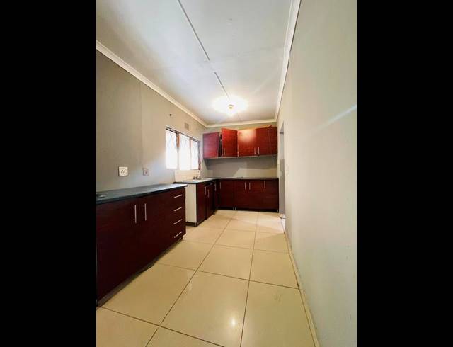 3 BEDROOM HOUSE FOR SALE IN SEA VIEW
